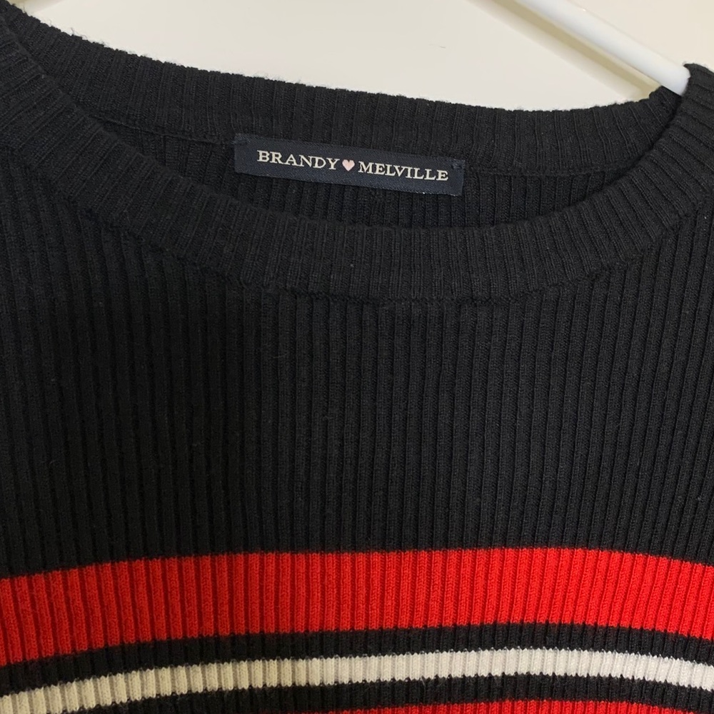 Brandy Melville Crewneck Sweater - Picture 3 of 5